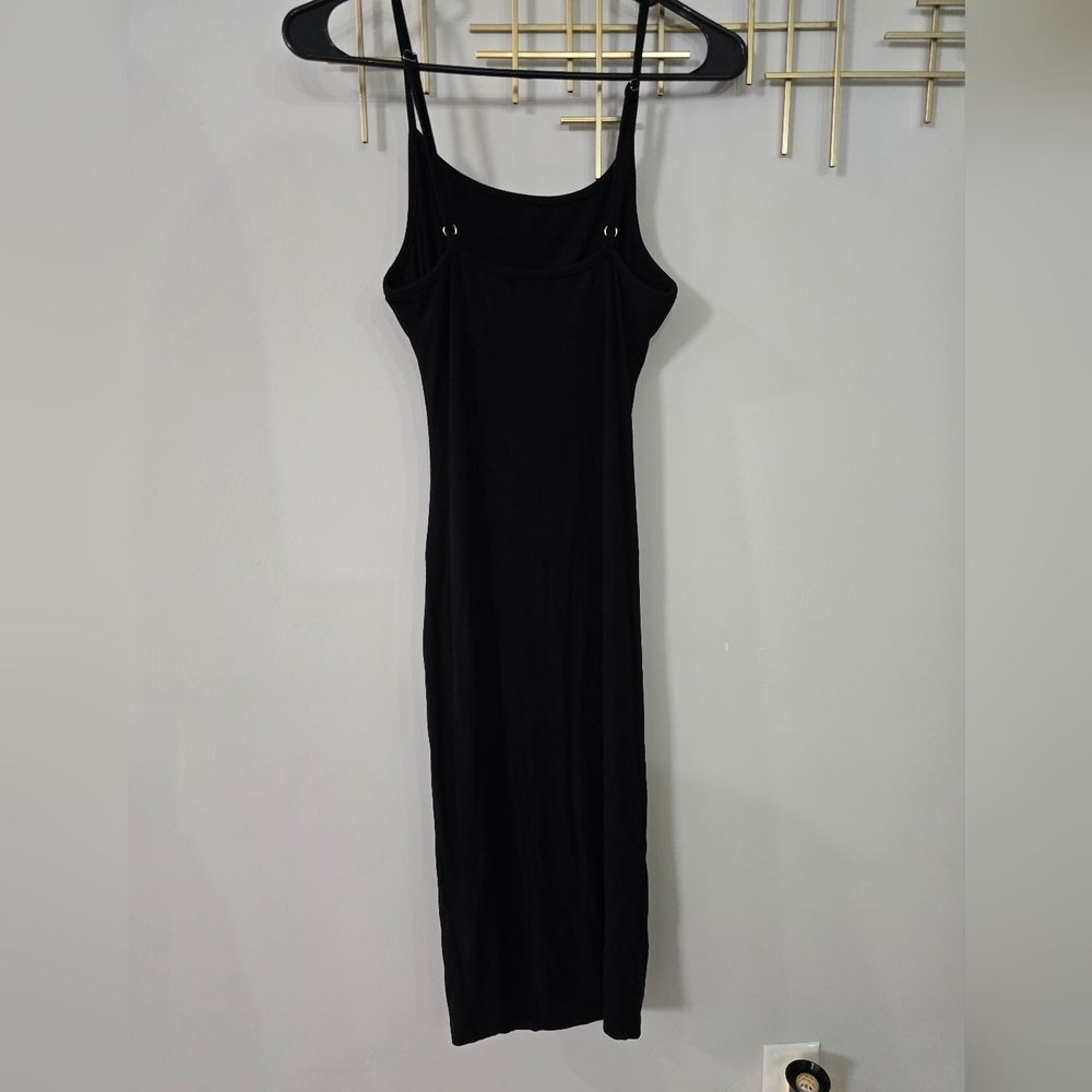 Black Bodycon Midi Dress with Cutout and Slit​​ - Picture 10 of 13